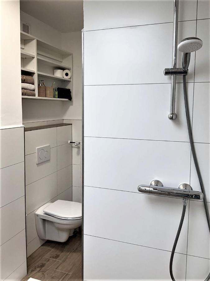 Apartman V Podkrovi Hostinné Zewnętrze zdjęcie